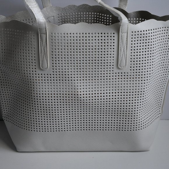 Neiman Marcus White Mesh Tote Bag - Picture 2 of 8